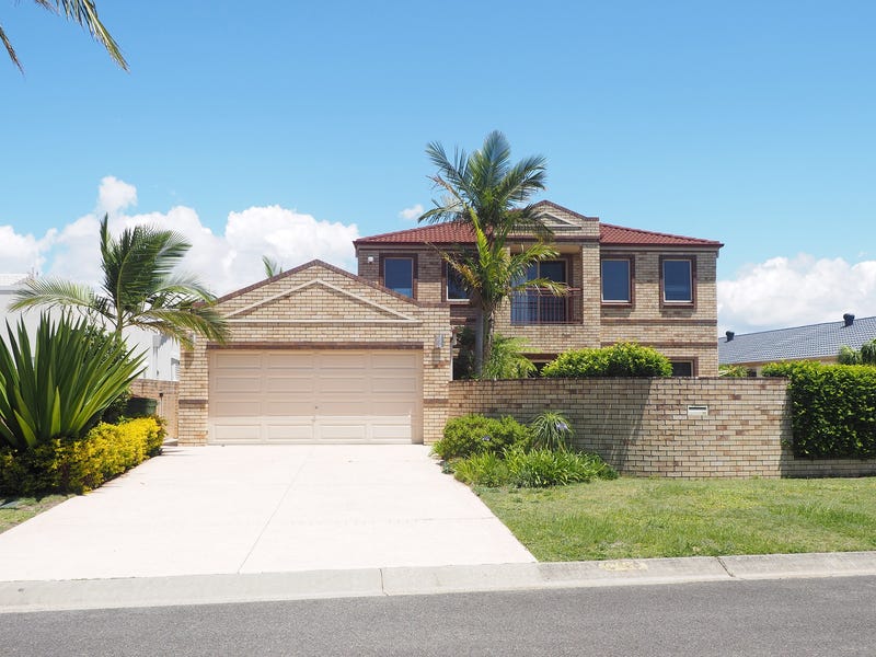 11 Sundance Way, Runaway Bay, QLD 4216