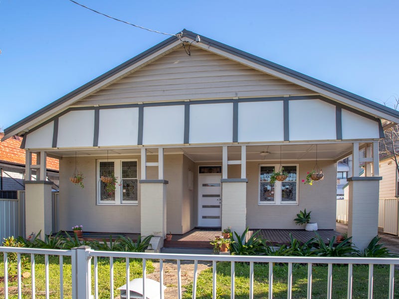 26 Stewart Avenue, Hamilton East, NSW 2303