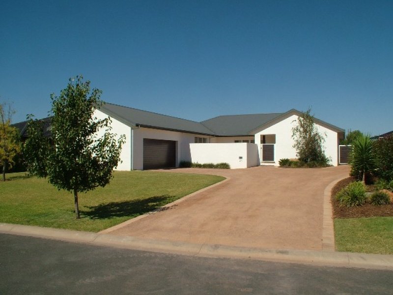 21 Carnoustie Drive, Dubbo, NSW 2830