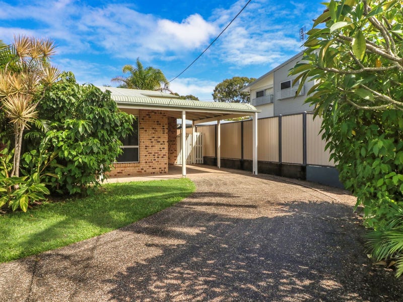 2 7 Lerner Street Pacific Paradise Qld 4564 Duplex Semi Detached For Sale Realestate Com Au