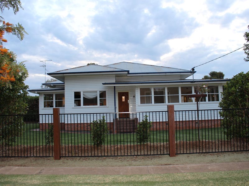 9 Briggs Street, Pittsworth, QLD 4356