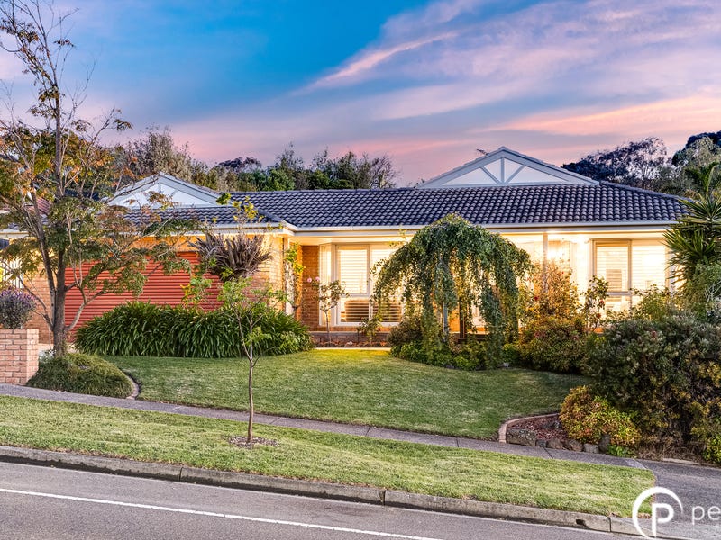 36 Avebury Drive, Berwick, VIC 3806