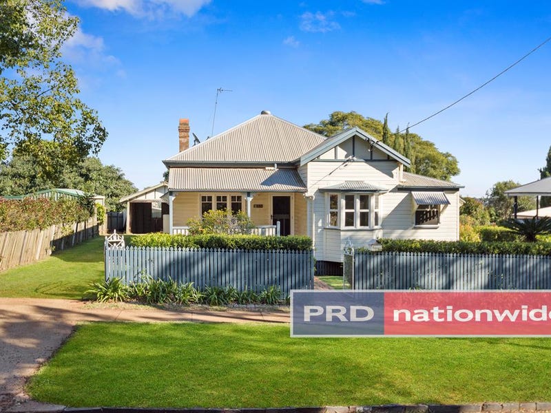 253 Geddes Street, Centenary Heights, QLD 4350