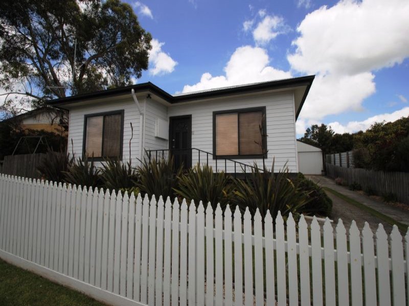 12 MEIKLE STREET, Meeniyan, Vic 3956 Property Details