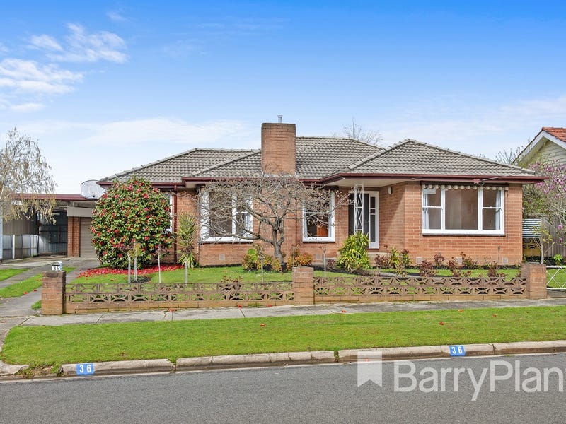 36 Grandview Grove, Wendouree, VIC 3355