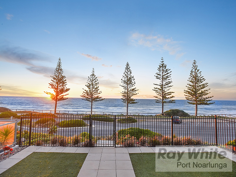 25 Esplanade, Christies Beach, SA 5165