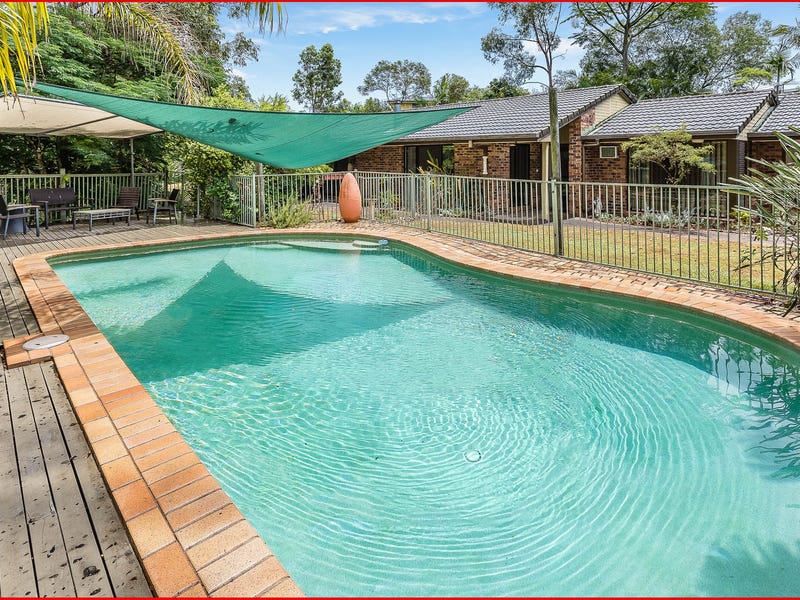 South Pine Road, Eatons Hill Hotel Lifestyle Windows