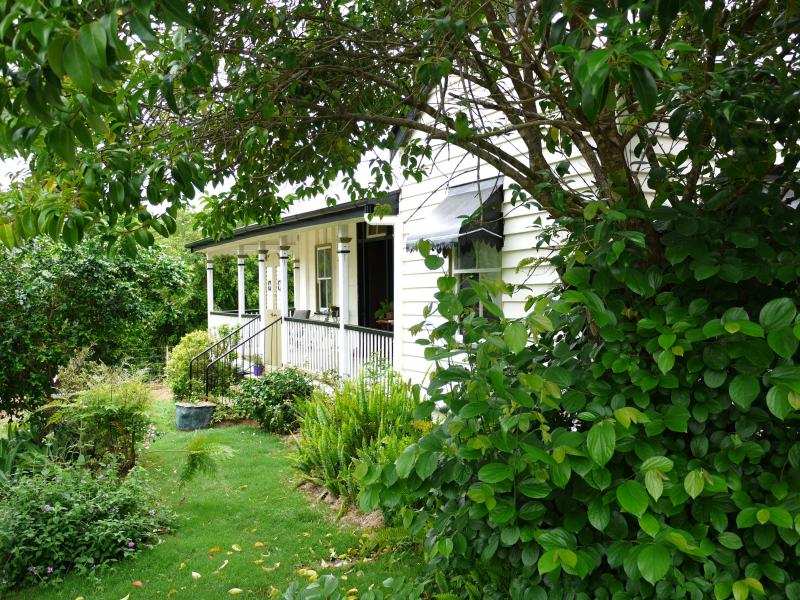 14 Elizabeth Street, Esk, QLD 4312