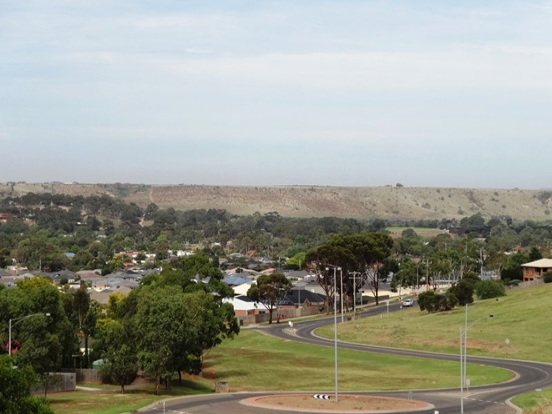 15 Darley Drive, Darley, VIC 3340