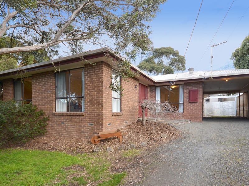 105 Simpson Street, Buninyong, Vic 3357 Property Details