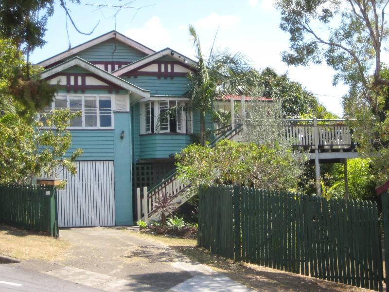 25 Greene Street, Newmarket, Qld 4051 Property Details