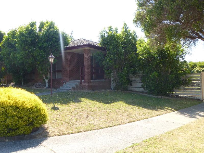 4 Pemberton Drive, Narre Warren, VIC 3805