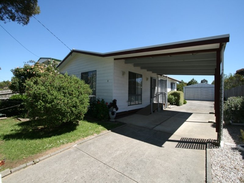 4 Lansell Road, Cowes, Vic 3922 Property Details