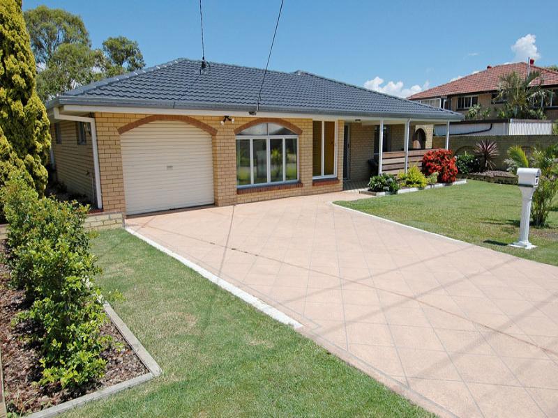 39 Pinewood Street, Redcliffe, QLD 4020