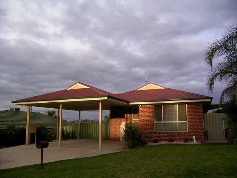 249 Desmond Street, Lavington, NSW 2641 Property Details