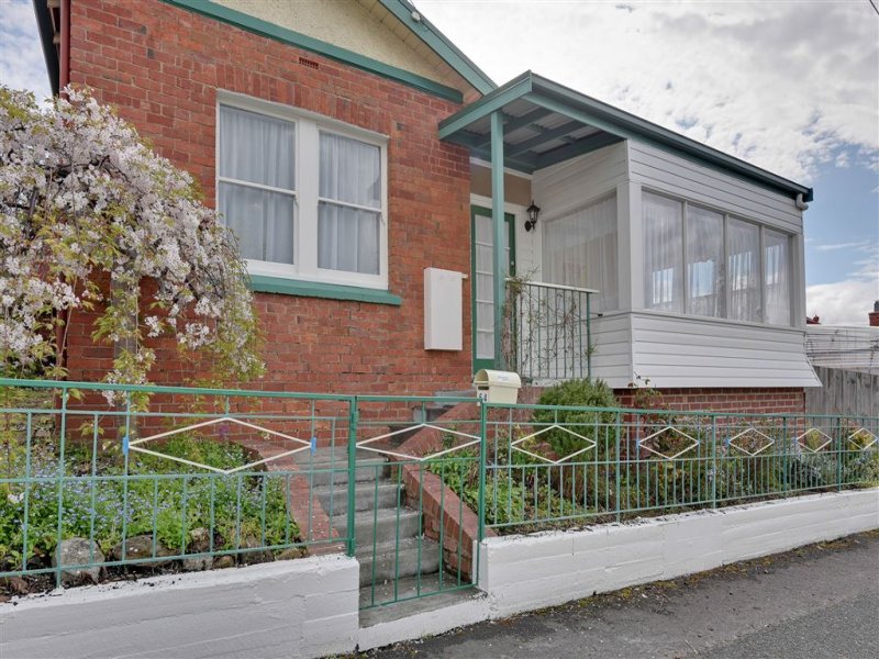 64 Princes Street, Sandy Bay, Tas 7005