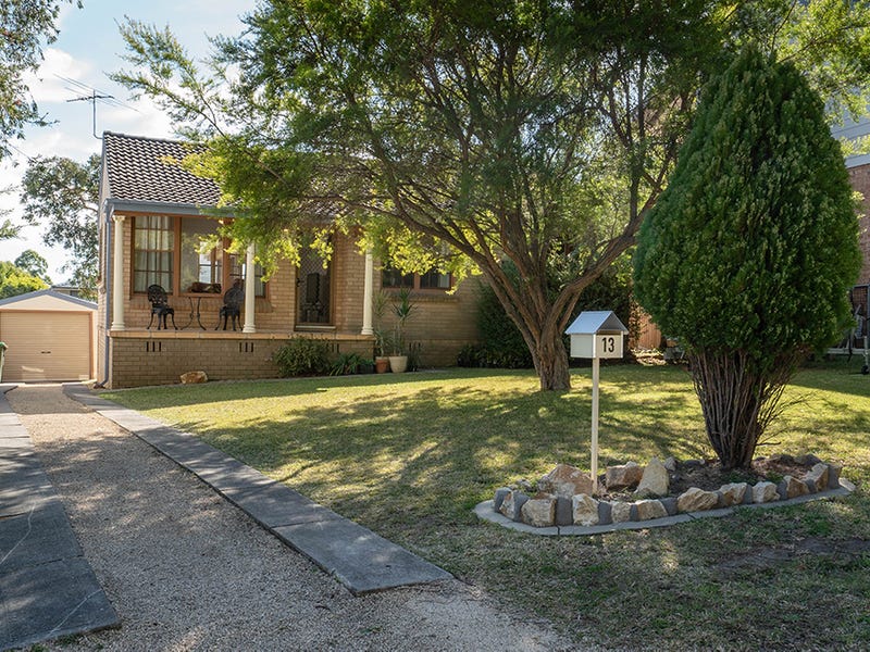 13 Werona Cres, Valentine, NSW 2280