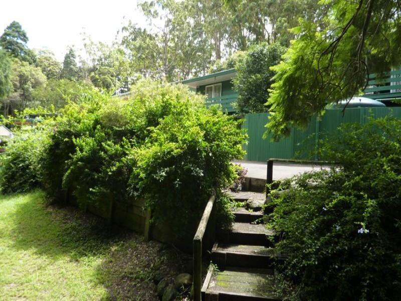 14 Warana Avenue, Mount Lofty, QLD 4350