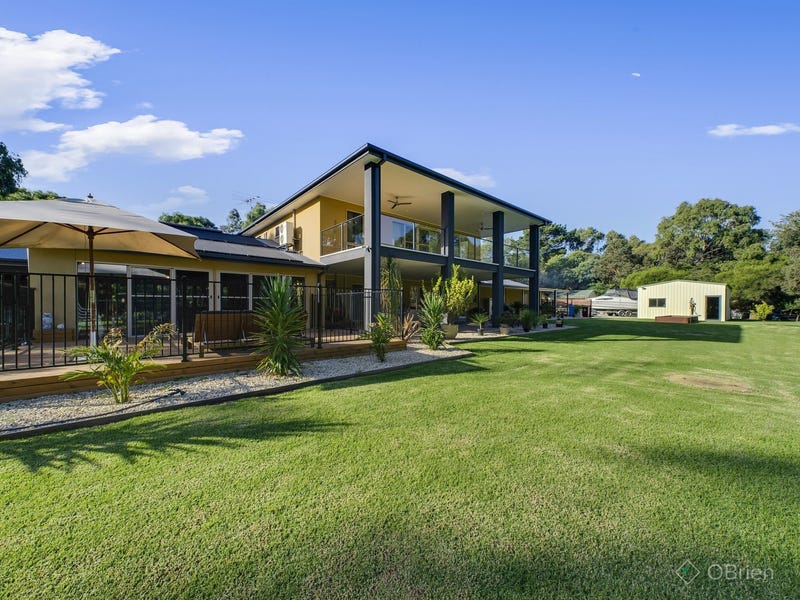 64 Gentle Annie Drive, Blind Bight, VIC 3980