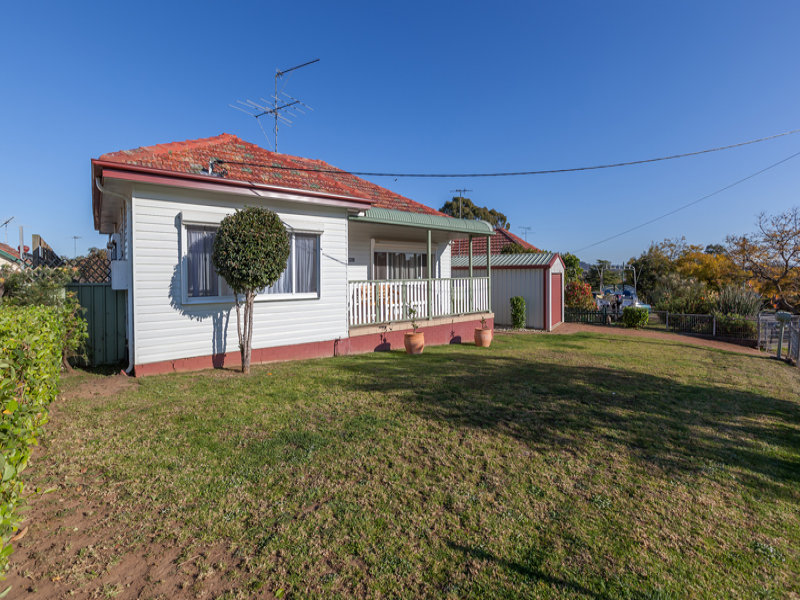 65 Bradbury Avenue, Campbelltown, NSW 2560 Property Details