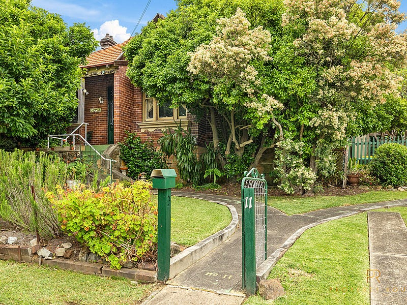 11 Coronation Avenue, Eastwood, NSW 2122 Property Details