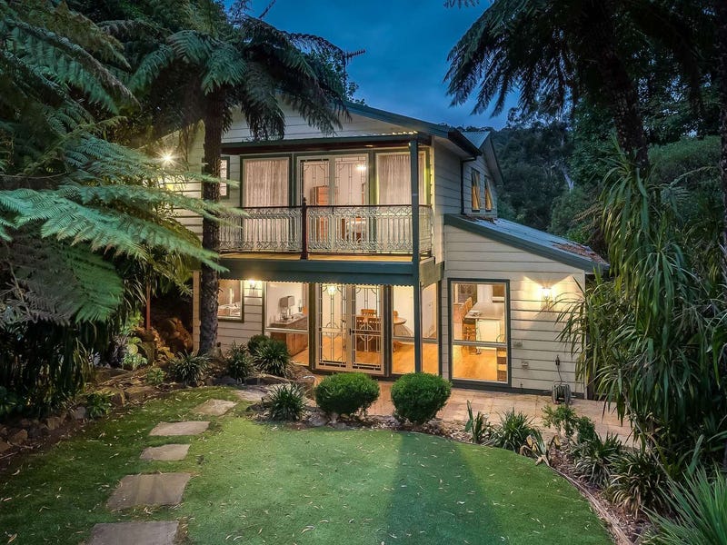 15 Pauline Avenue, VIC 3160