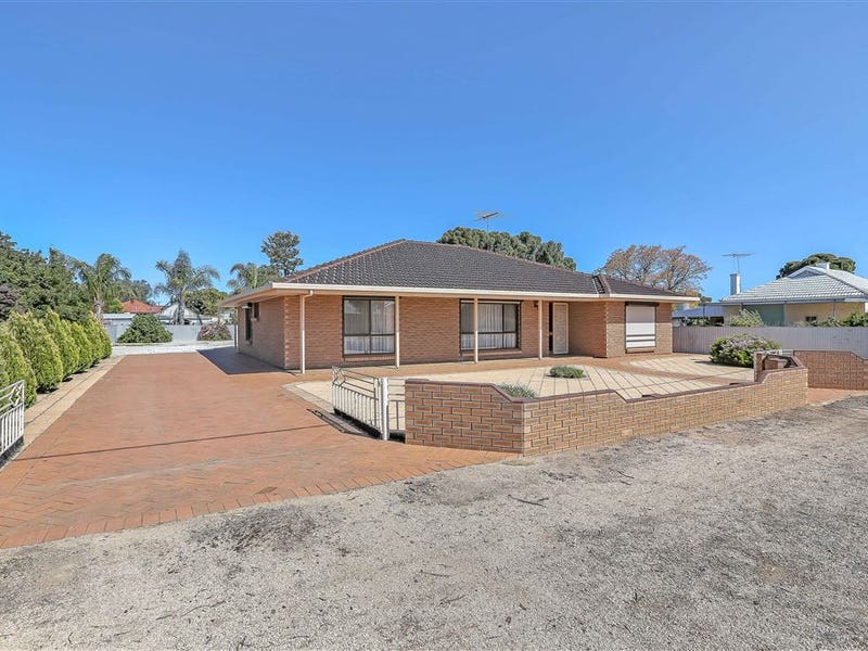 36 Humphrey Street, Balaklava, SA 5461 Property Details