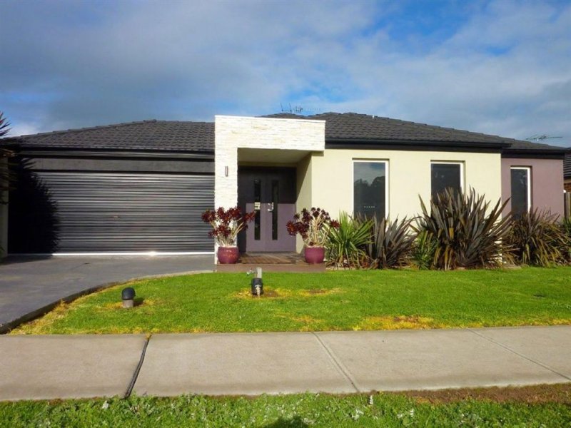 23 Rivendale Crescent, Drouin, Vic 3818 Property Details