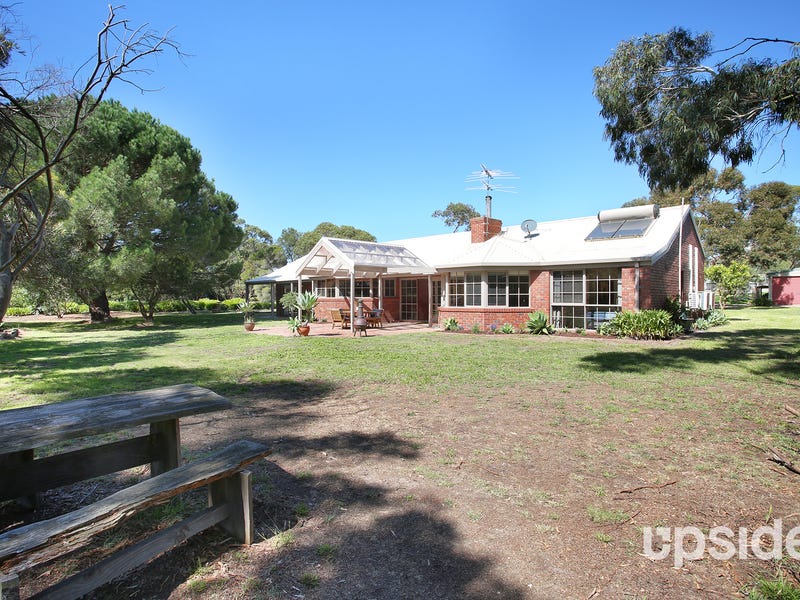 207 Roberts Road, Mornington, Vic 3931 Property Details