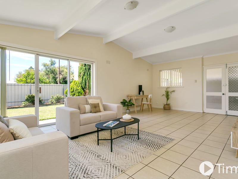 1/4 Saltash Avenue, Christies Beach, SA 5165