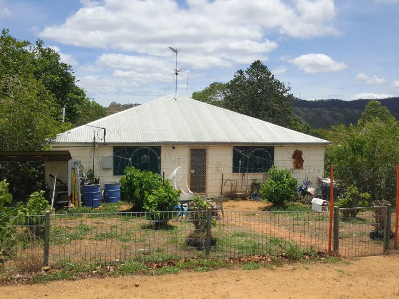 26 East Street Extended, Mount Qld 4714 House for Sale