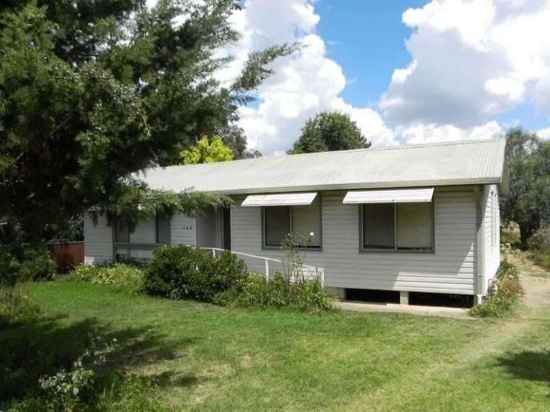 126 William Street, Young, NSW 2594