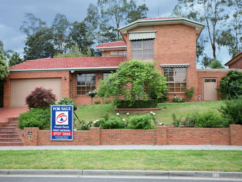 15 Bournevale Drive, Berwick, Vic 3806 Property Details