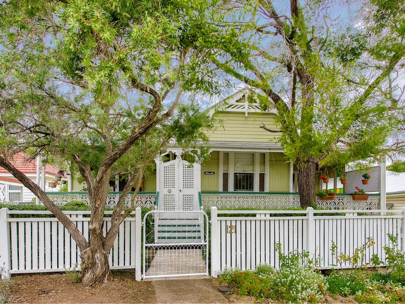 121 Gray Road, West End, Qld 4101 House for Sale