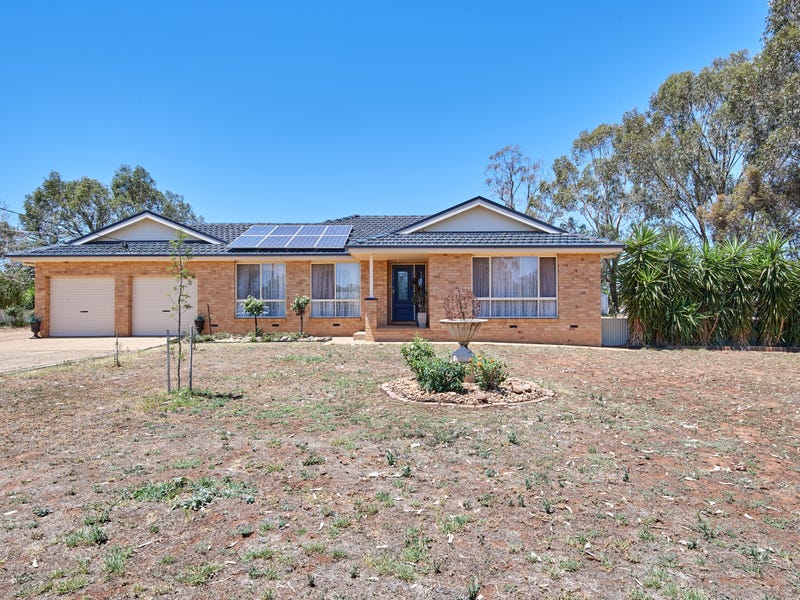 7 Logan Street, Coolamon, NSW 2701 Property Details