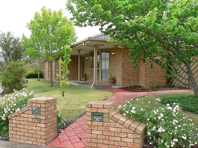 19 Lydia Mary Drive, Berwick, Vic 3806