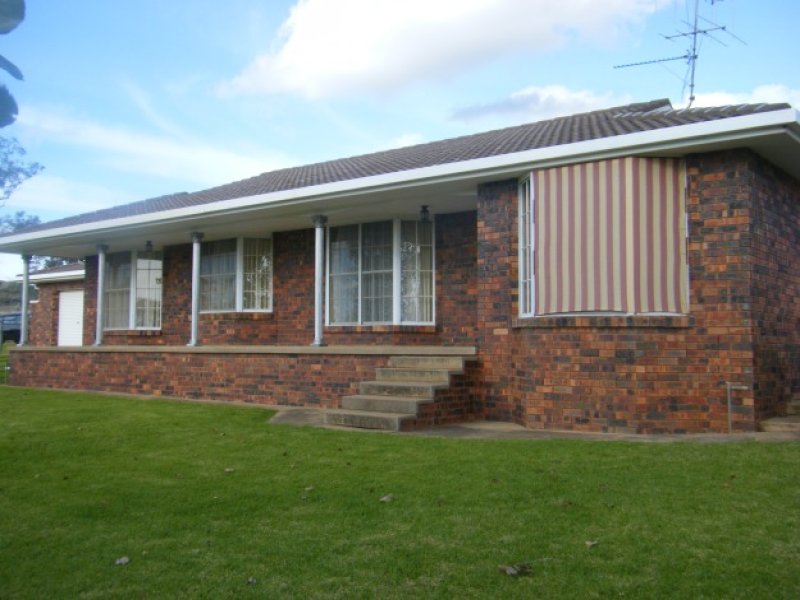 221 Wickham Lane, Young, NSW 2594