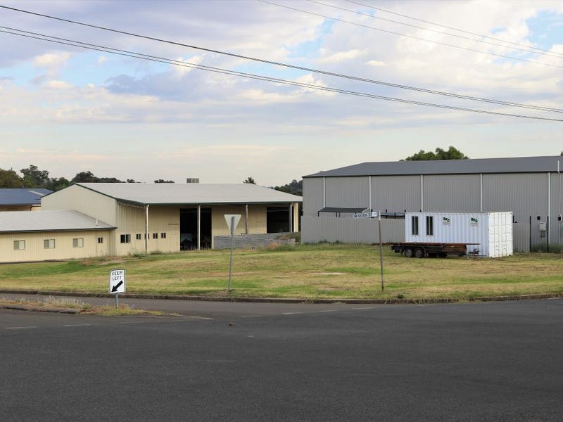11 Templemore Street, Young, NSW 2594