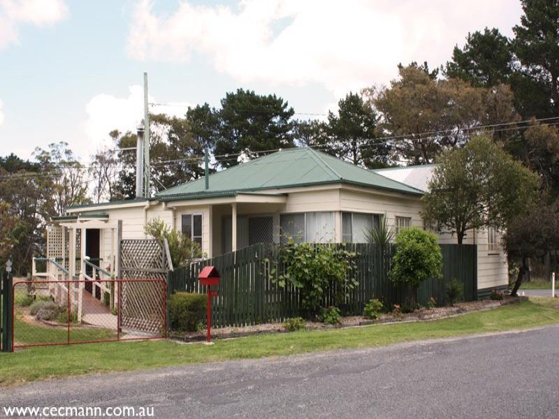 1011 Cannon Creek Road, Stanthorpe, Qld 4380 Property Details