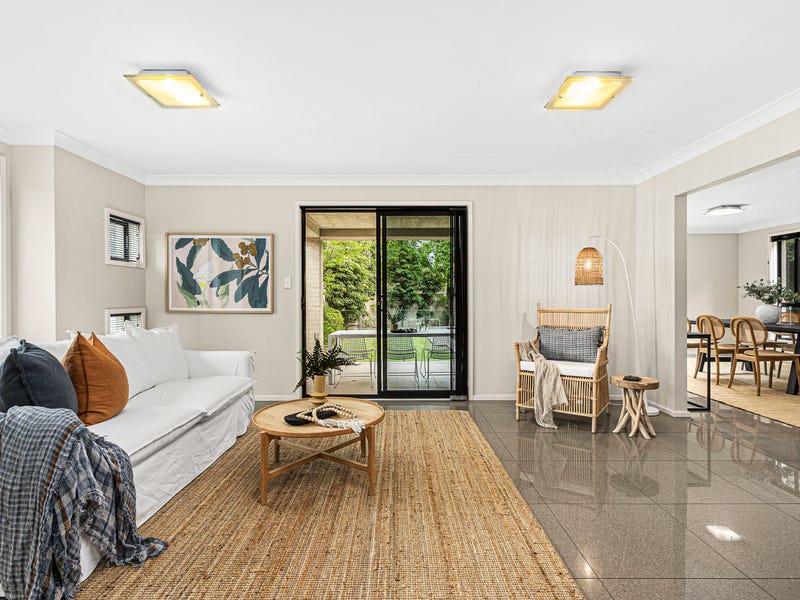 27 Smith Street, Wollongong, NSW 2500 Property Details