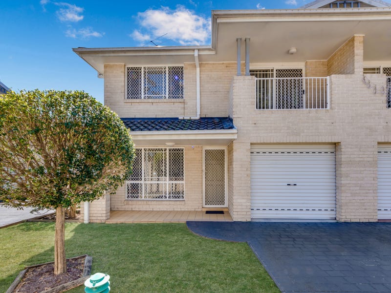 1/15 Cadogan Road, Macquarie Fields, NSW 2564