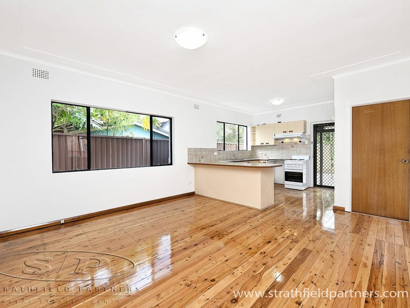 35 Bayview Road, Canada Bay, NSW 2046