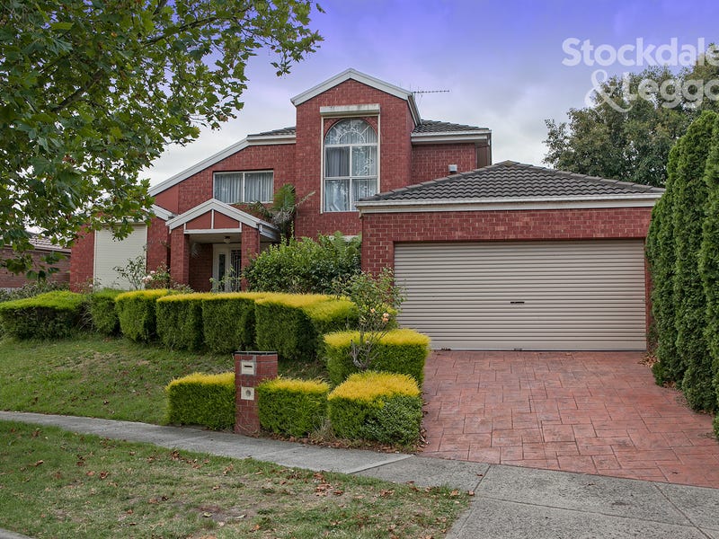 2 Barnsley Drive, Endeavour Hills, VIC 3802