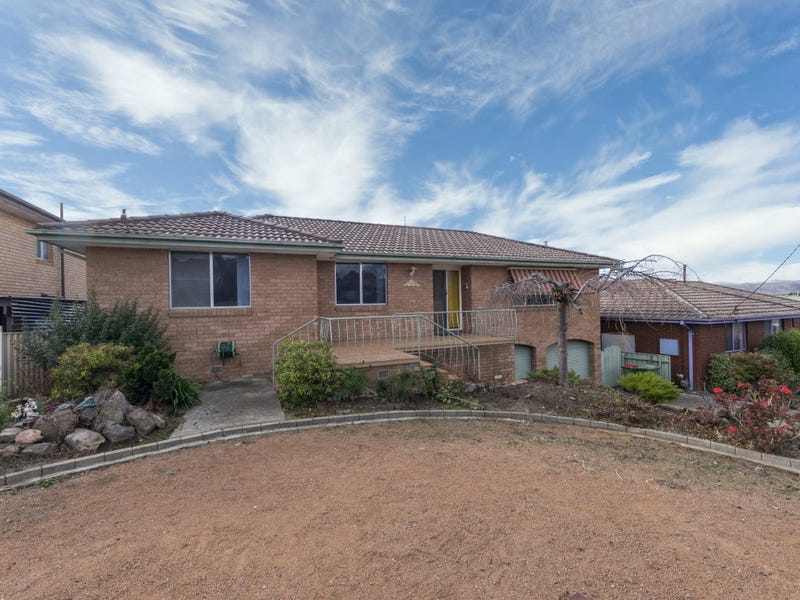 107 Munro Road, Queanbeyan, NSW 2620 Property Details