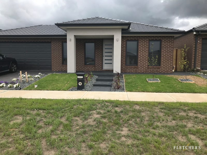222 St Germain Boulevard, Clyde North, VIC 3978