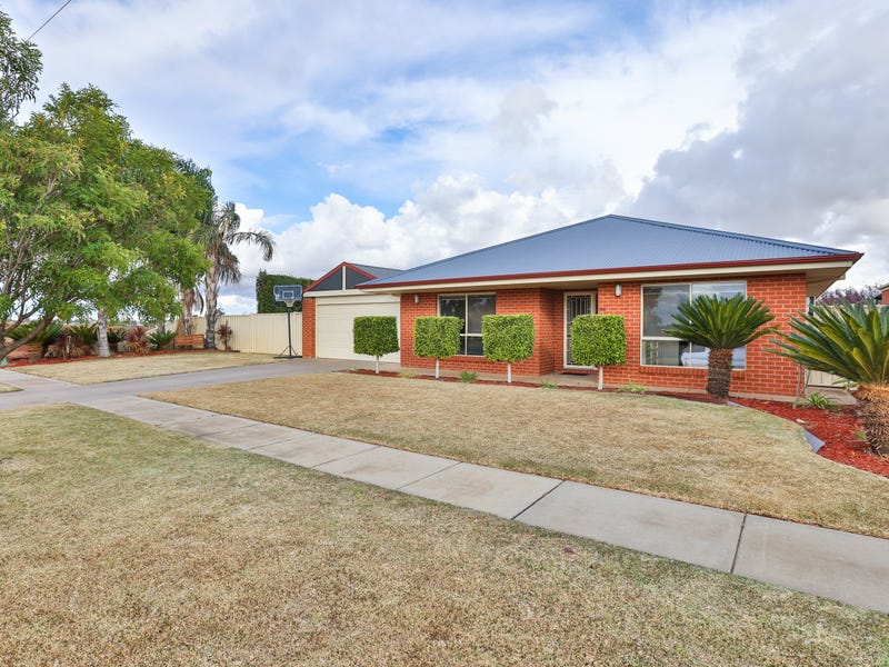 94 Pitman Avenue, Buronga, NSW 2739