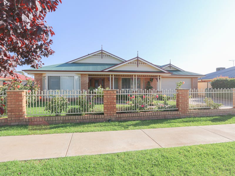 7 Harvester Avenue, West Wyalong, NSW 2671