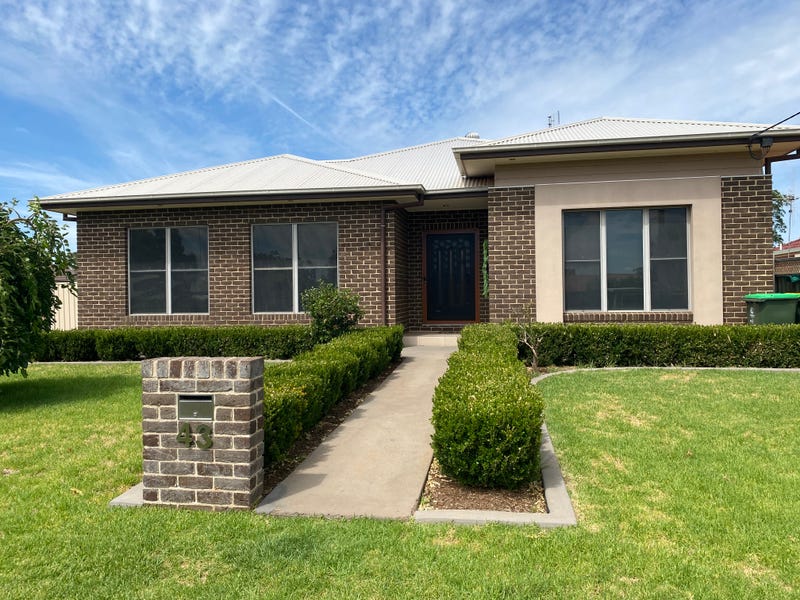 43 Coronation Avenue, Parkes, NSW 2870