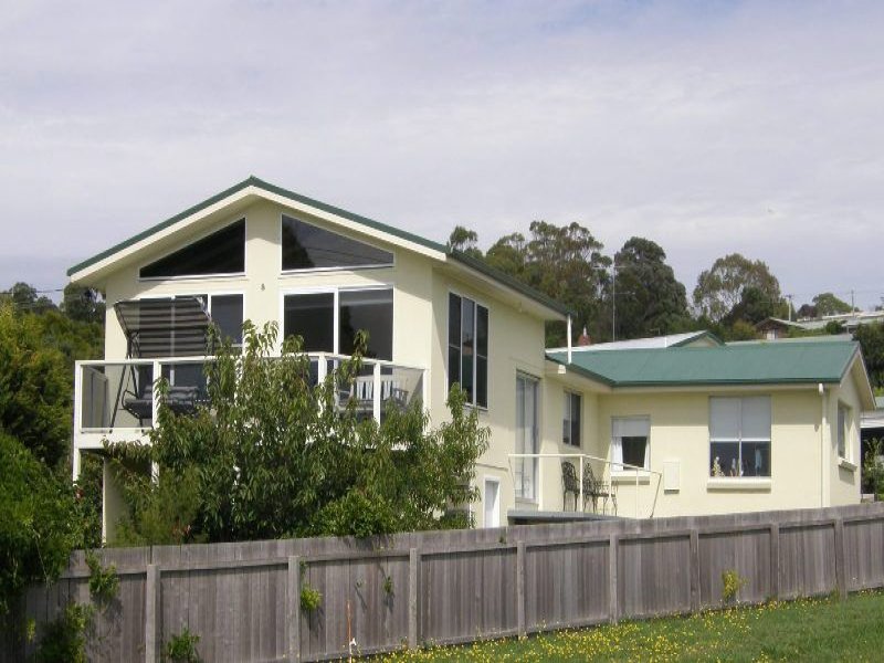 6 Albert Street, Bridport, Tas 7262 Property Details