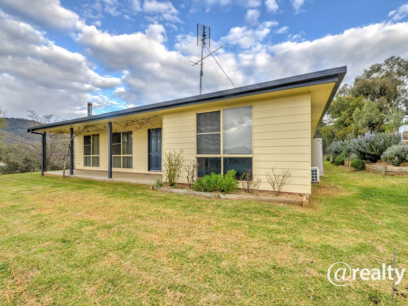 76 Woodside Chase, Kootingal, NSW 2352